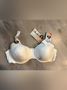 Playtex Convertible Strapless Bra in Ivory